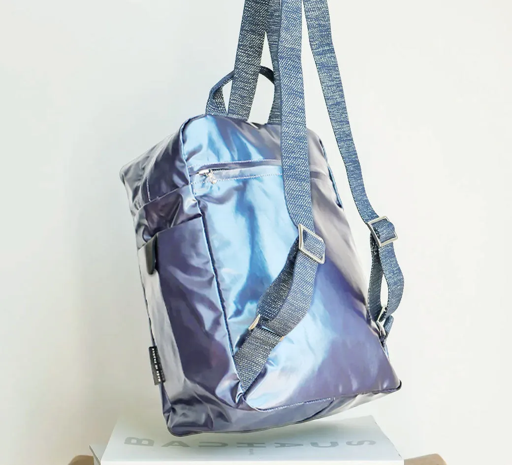 FLASHBACK Venetian Blue Ultra Light Backpack dari Joy368 dengan warna biru elegan