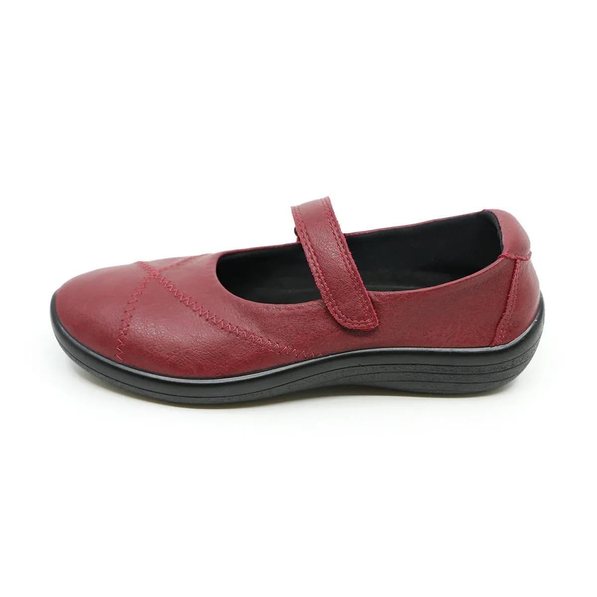 Sepatu wanita LADY EIGHTEEN2 Gin Cherry warna merah elegan dari koleksi Joy368
