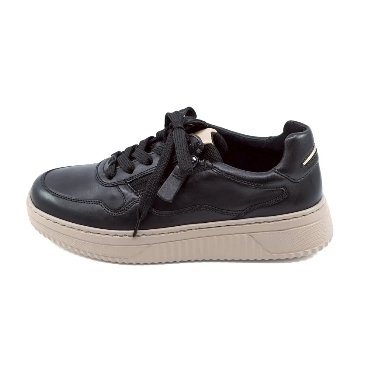 LISE Black Soft Walking Leather Sneakers dari Joy368 warna hitam