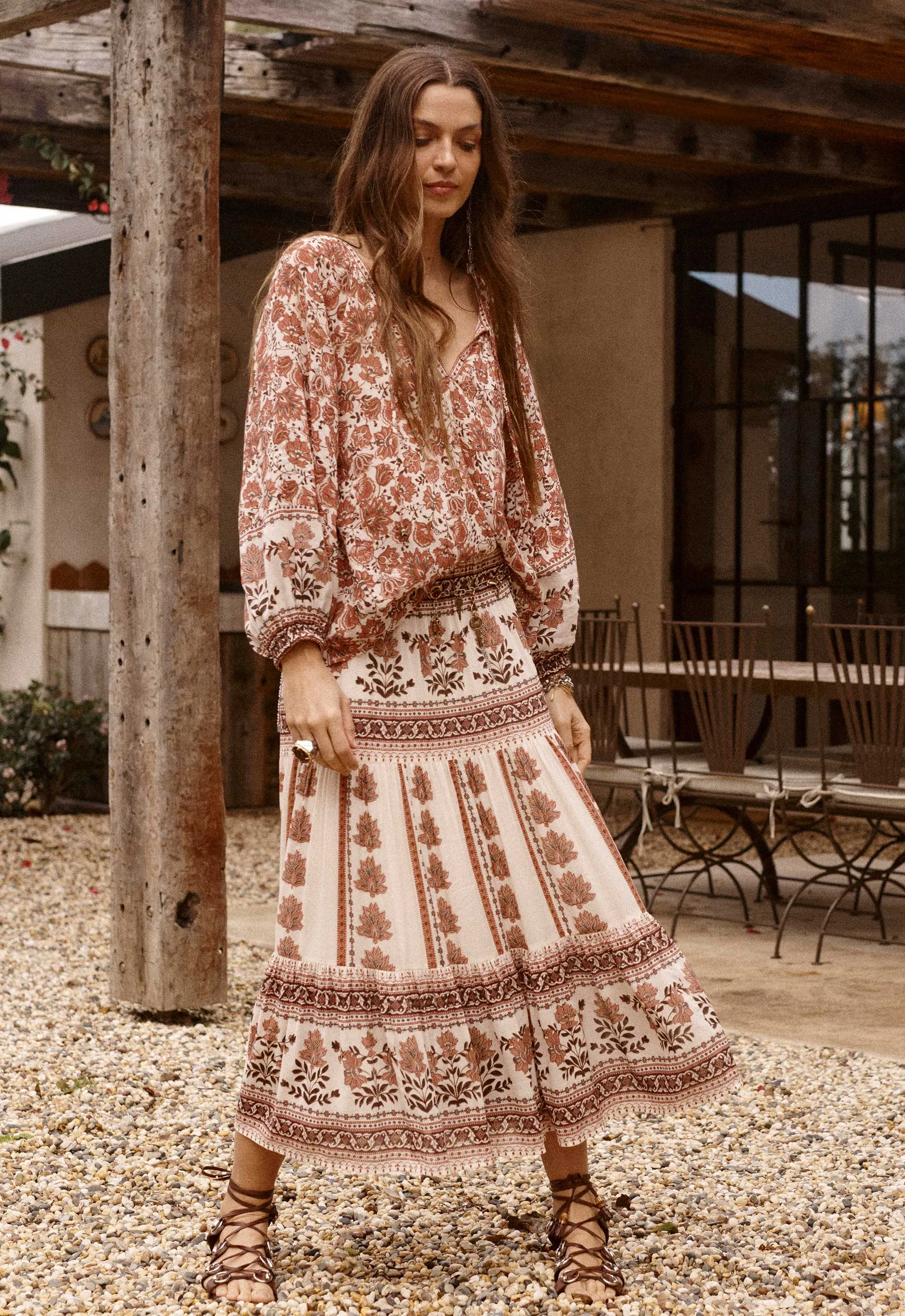 Petalwood Midi Skirt Dusty Rose elegan dari koleksi terbaru Joy368